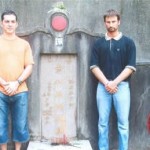 GM Sergio Iadarola and sifu Alfredo Valia Jort by the late GM Ip Man's grave - 2006 Hong Kong (Fanling)